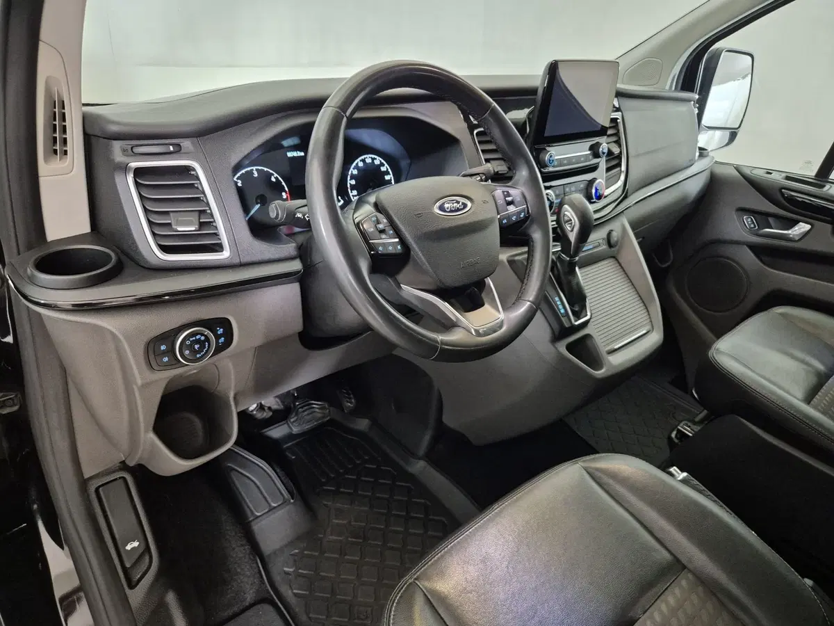 Ford Tourneo Custom usata a Torino (6)