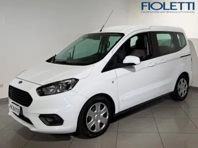 Ford Tourneo Courier 1.5 TDCI 75 CV Plus del 2019 usata a Brescia