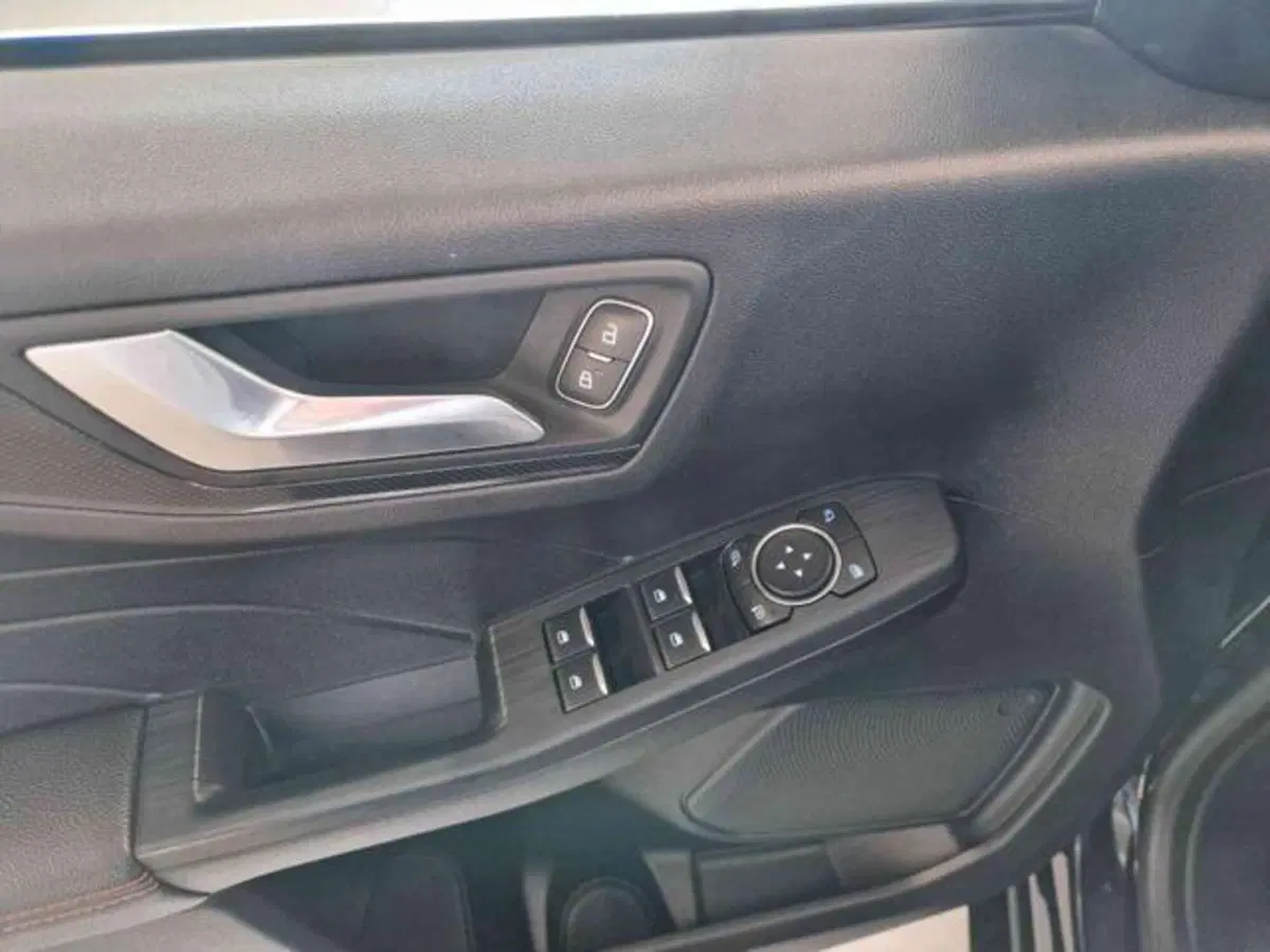 Ford Kuga usata a Bologna (18)