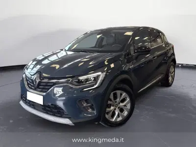Renault Captur Full Hybrid E-Tech 145 CV Intens del 2022 usata a Meda
