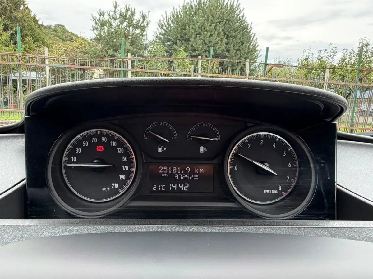 Lancia Ypsilon usata a Belluno (12)