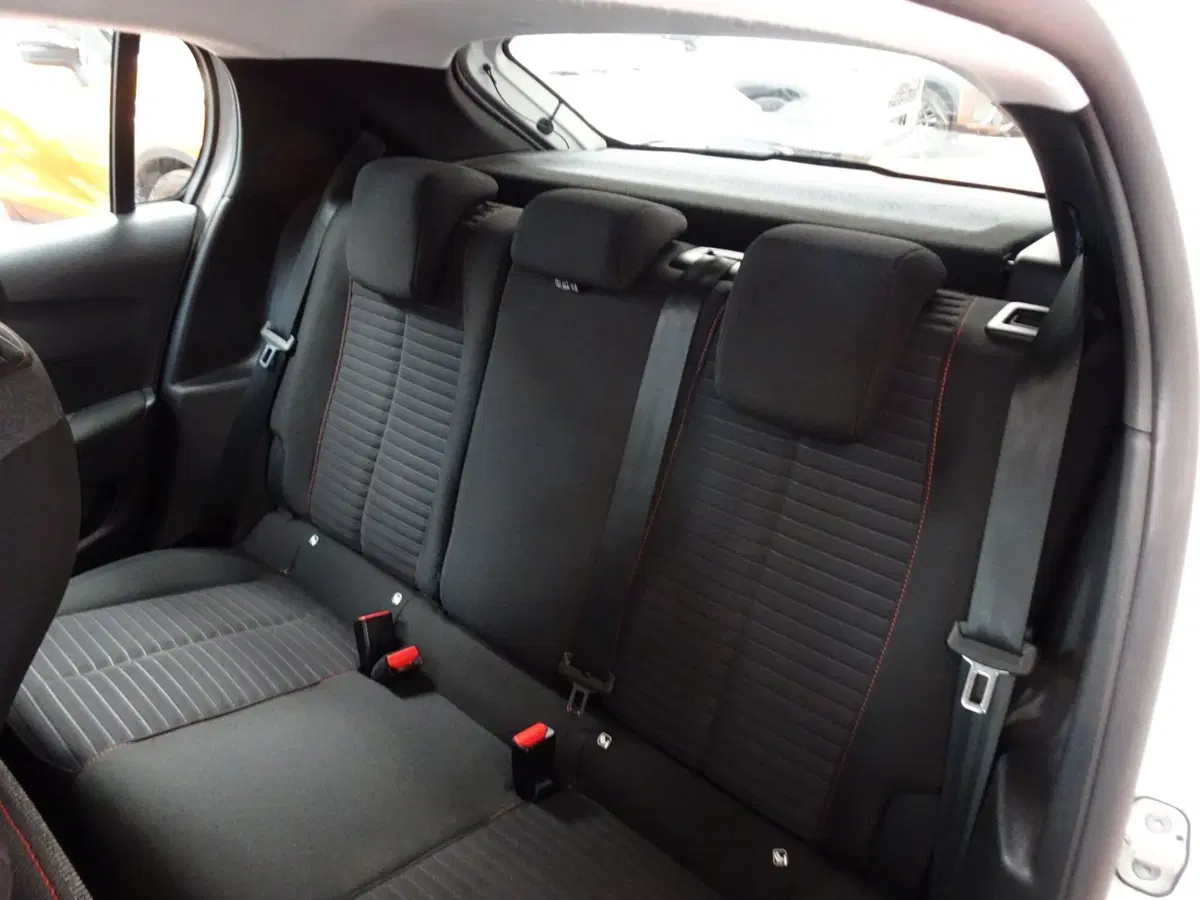Peugeot 208 usata a Treviso (10)