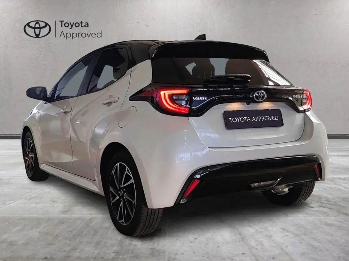 Toyota Yaris usata a Milano (6)