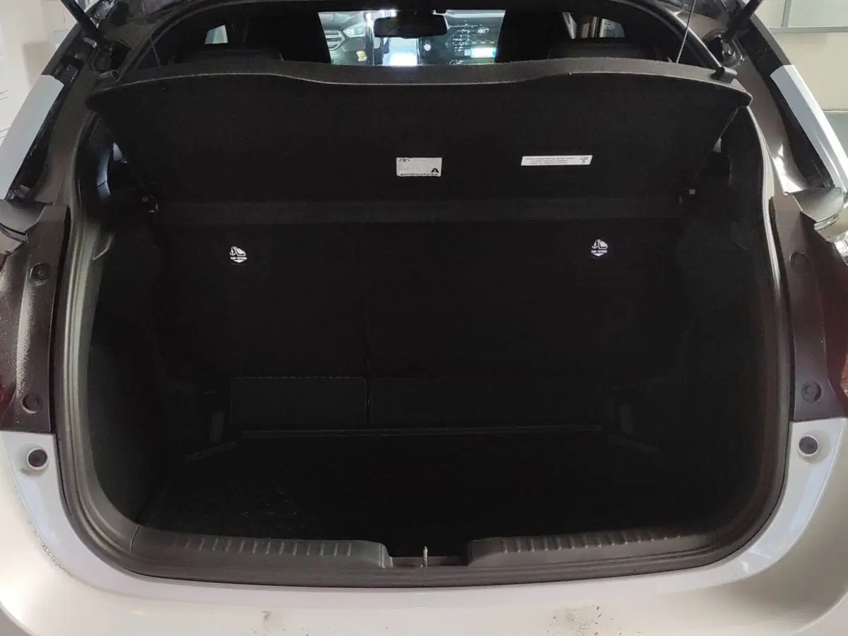 Toyota Yaris usata a Milano (7)
