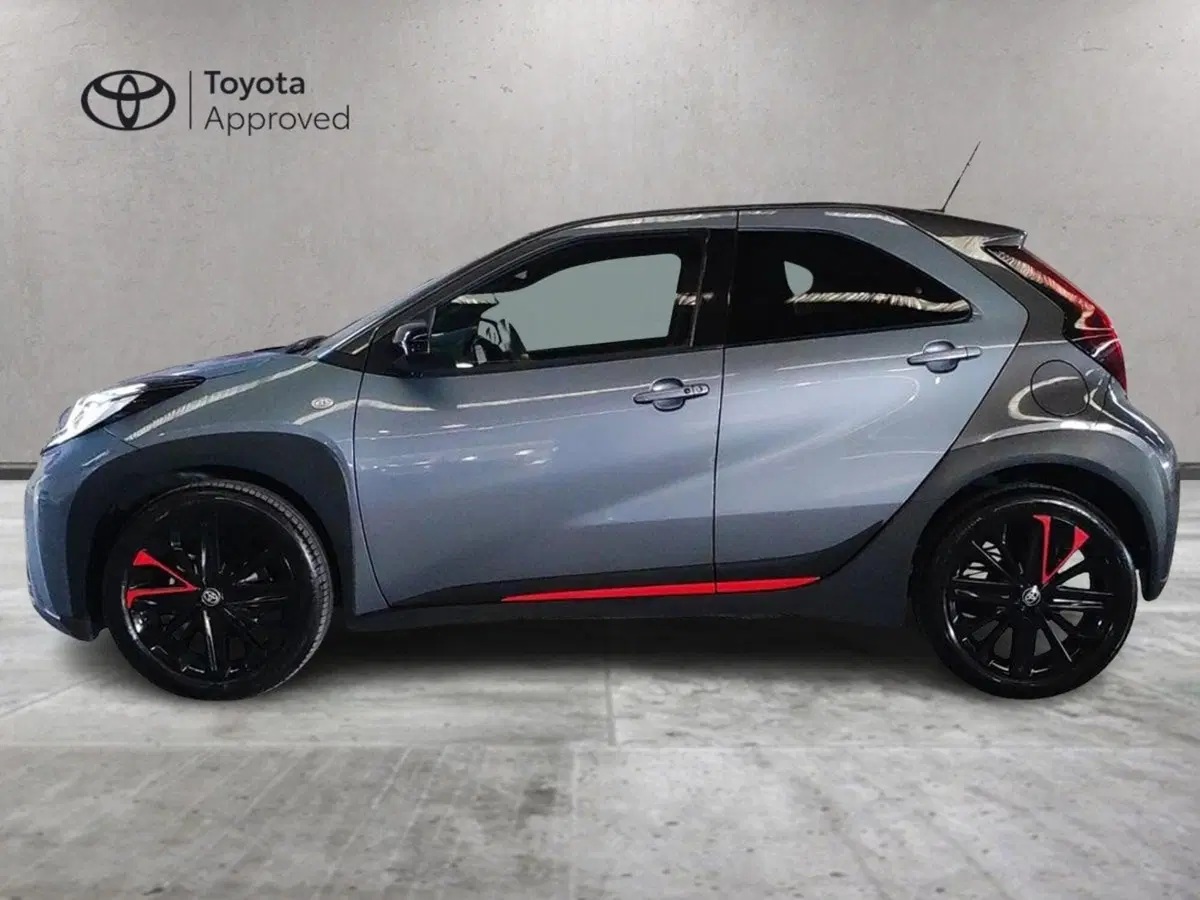 Toyota Aygo X usata a Milano (3)