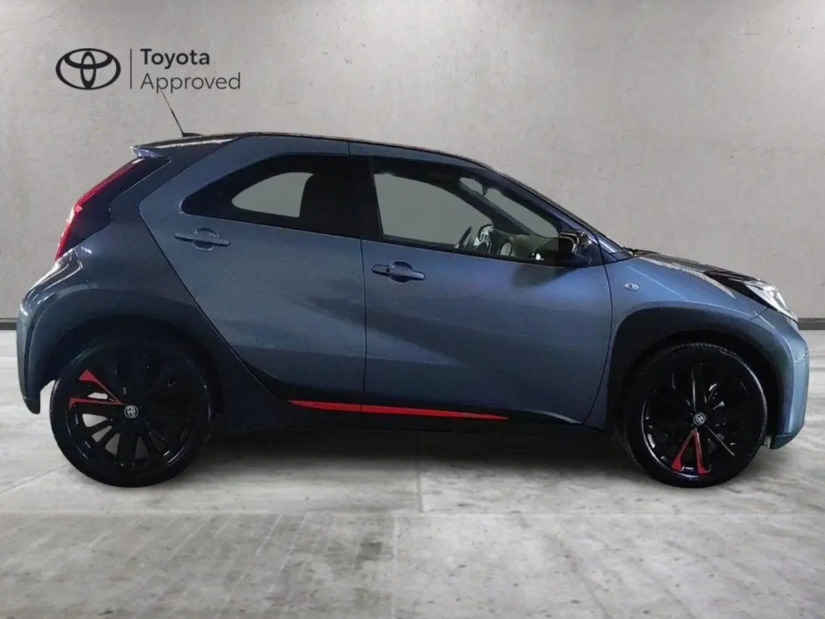 Toyota Aygo X usata a Milano (4)