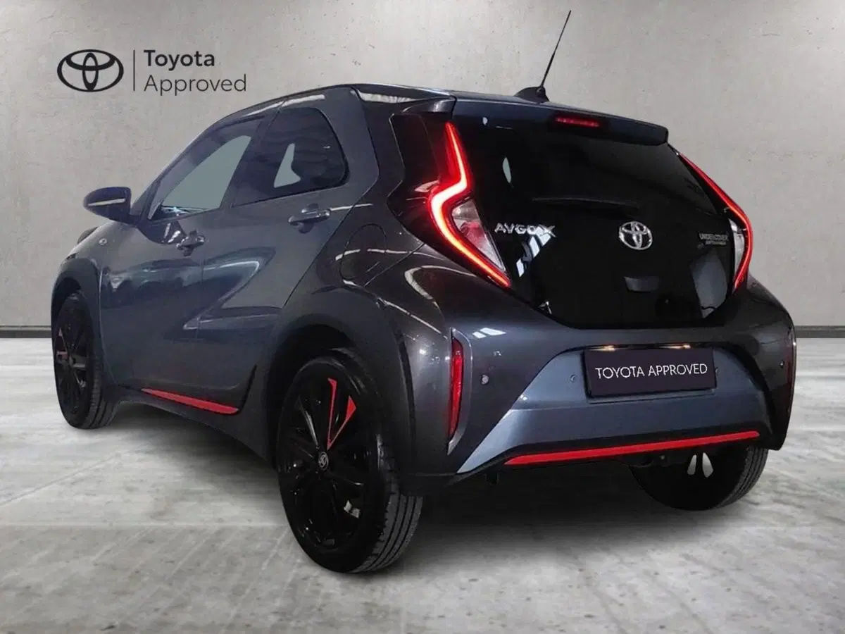Toyota Aygo X usata a Milano (5)