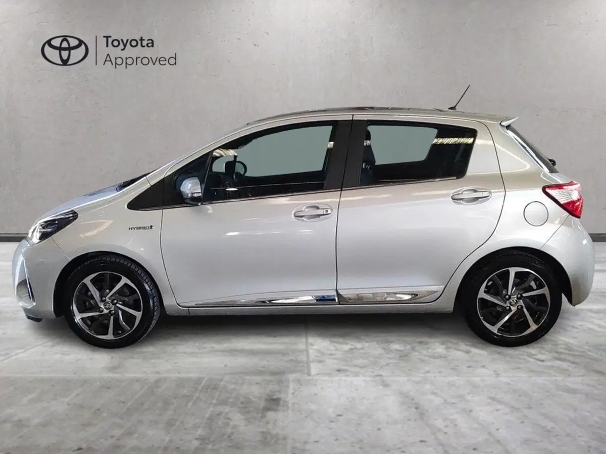 Toyota Yaris usata a Milano (4)