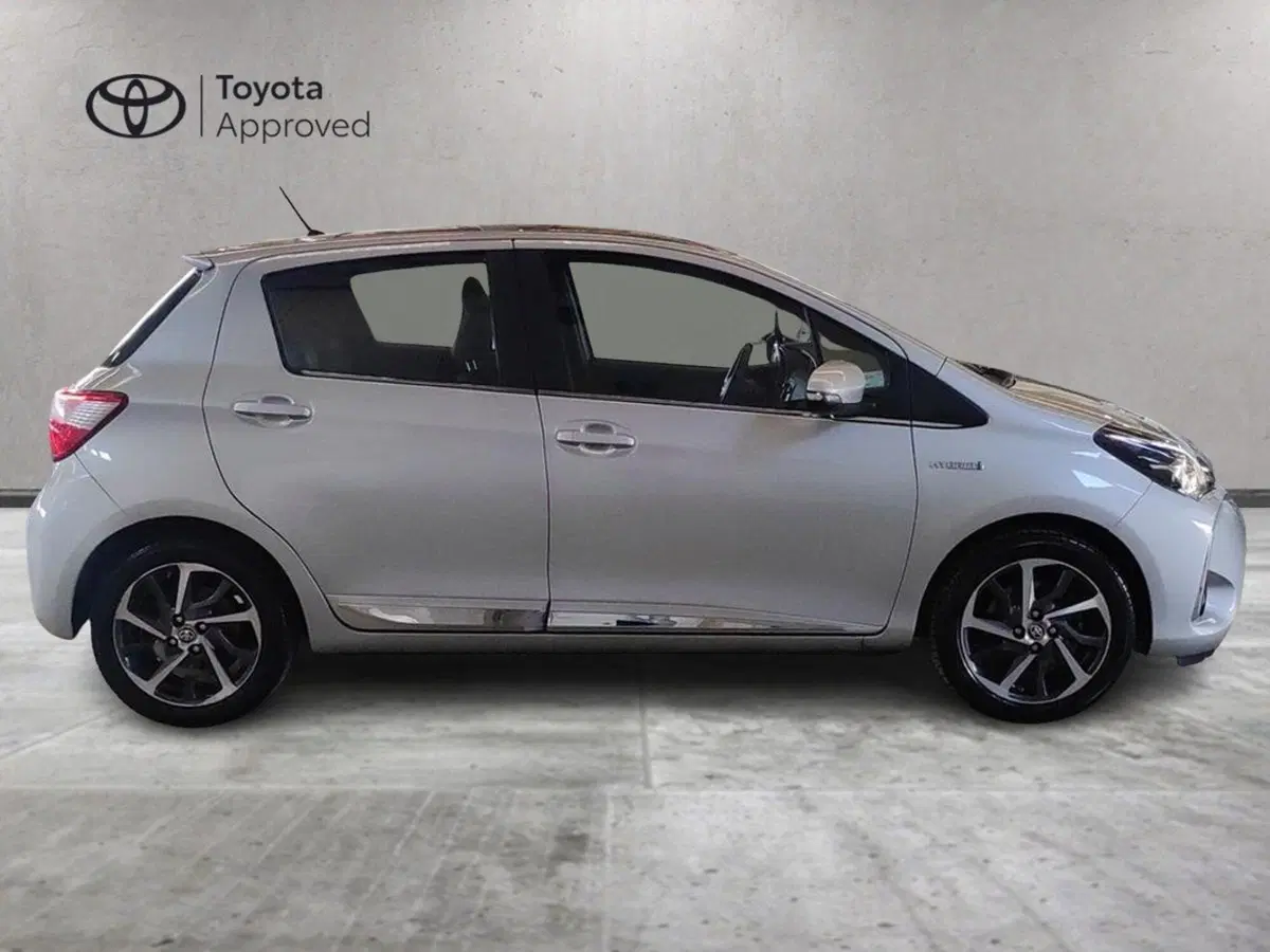 Toyota Yaris usata a Milano (5)