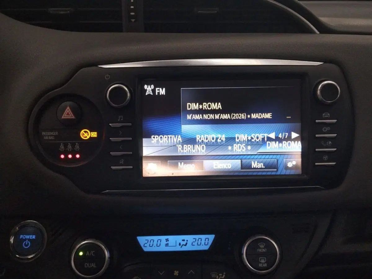 Toyota Yaris usata a Roma (10)