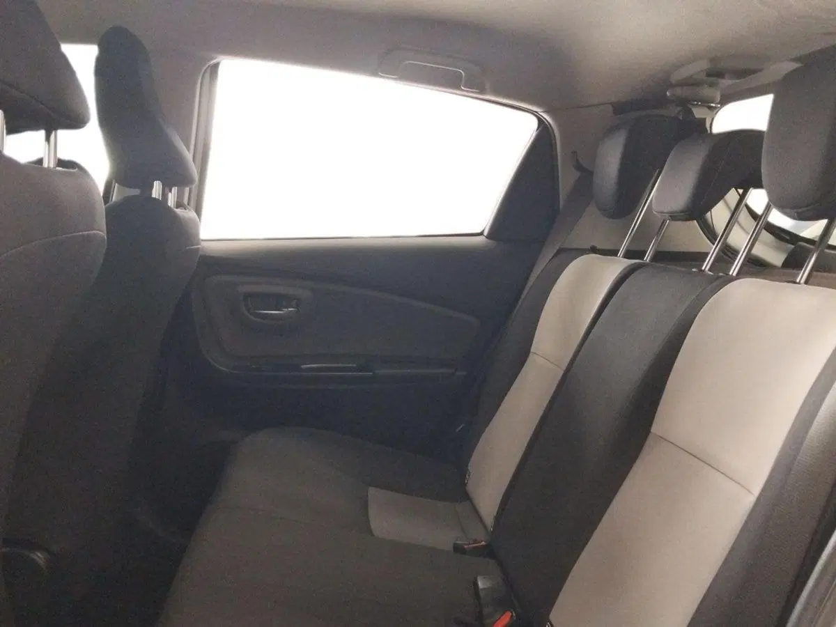 Toyota Yaris usata a Roma (11)