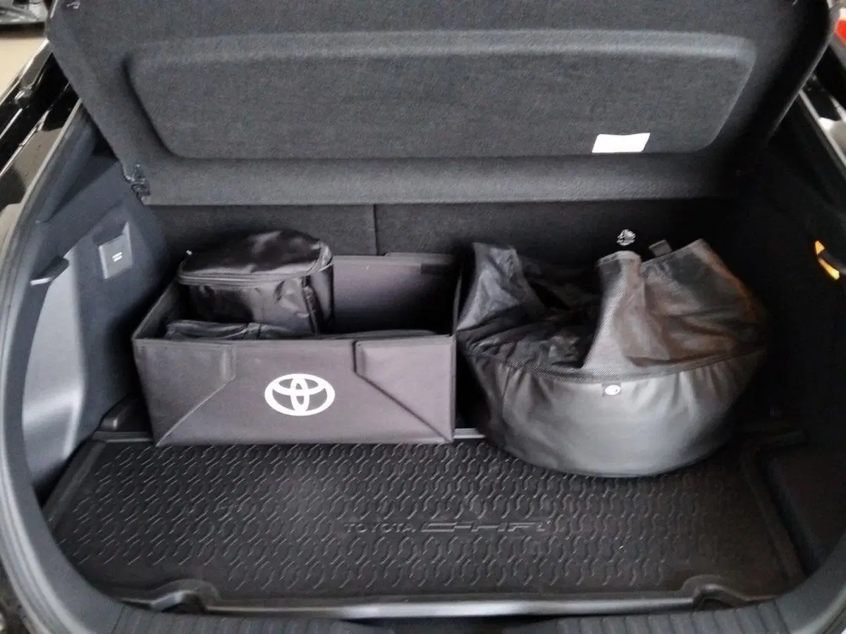 Toyota Toyota C-HR usata a Roma (5)