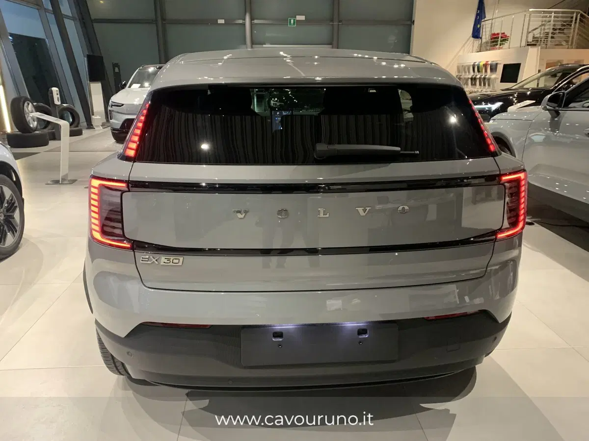 Volvo EX30 nuova a Ferrara (11)