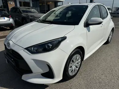 Toyota Yaris Cross 1.5h GR Sport Black Sky fwd 116cv e-cvt del 2024 usata a Modena