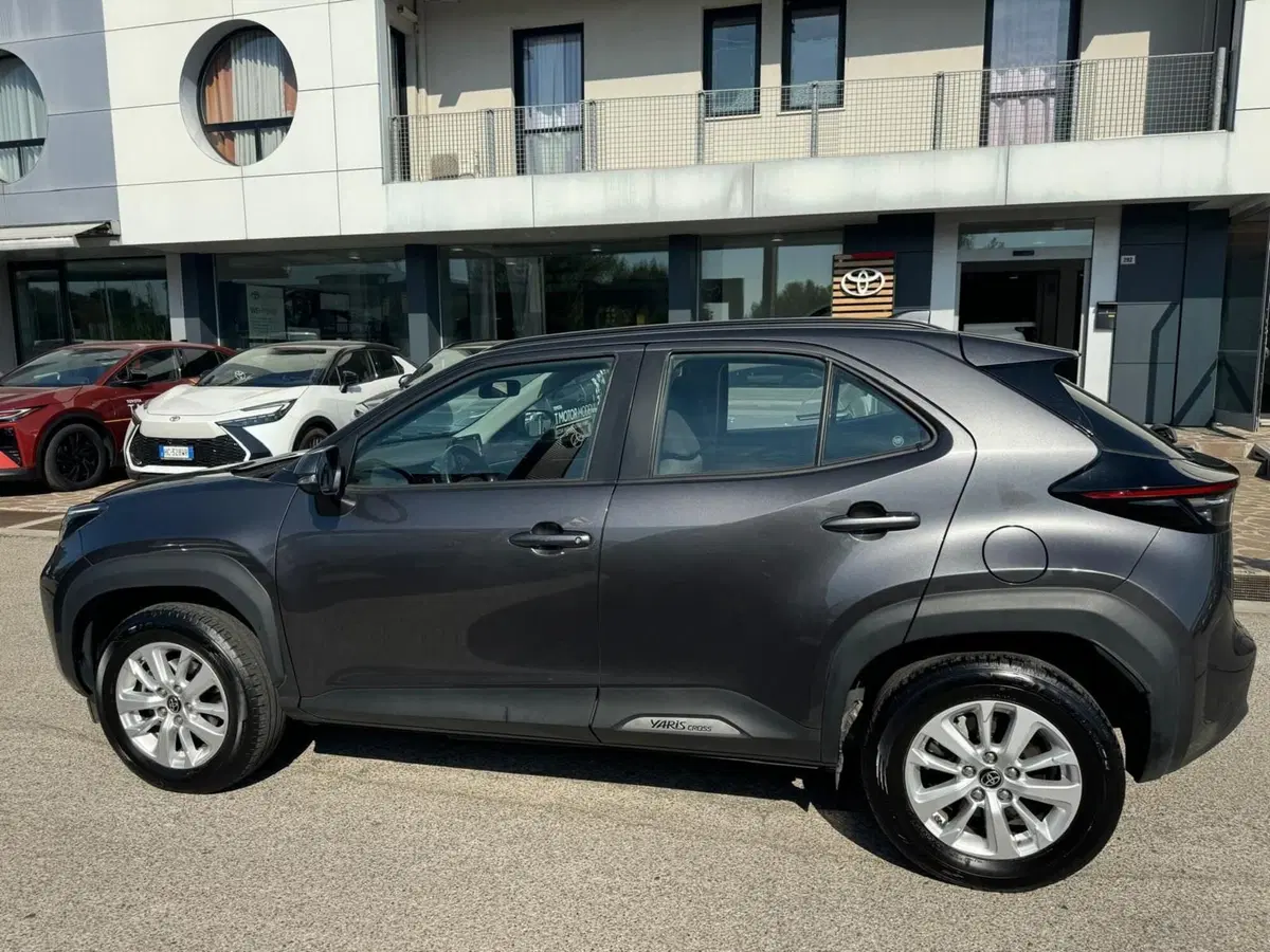 Toyota Yaris Cross usata a Modena (9)