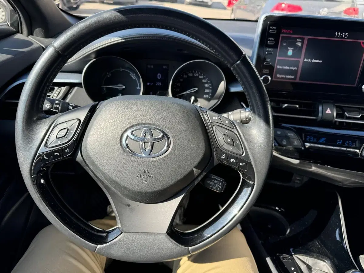 Toyota Toyota C-HR usata a Modena (11)