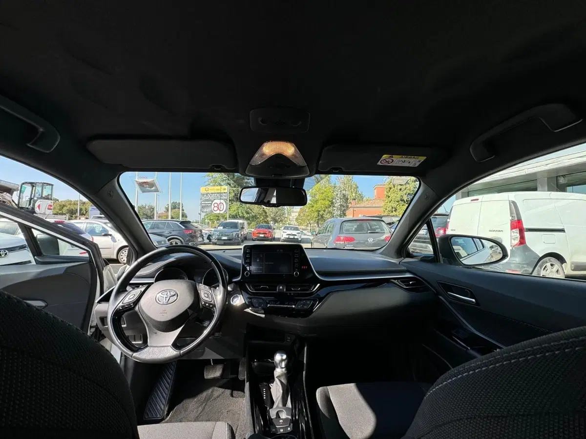 Toyota Toyota C-HR usata a Modena (17)