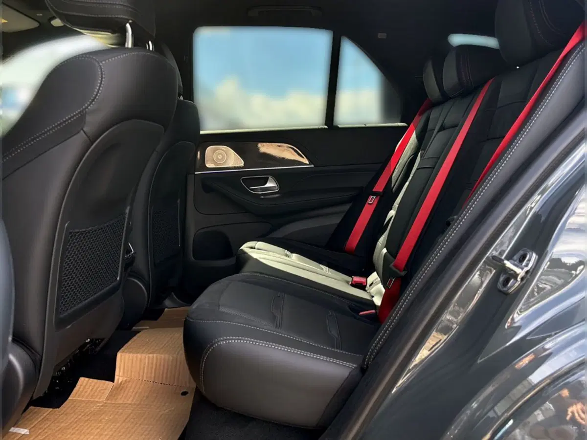 Mercedes-Benz GLE SUV nuova a Pisa (14)