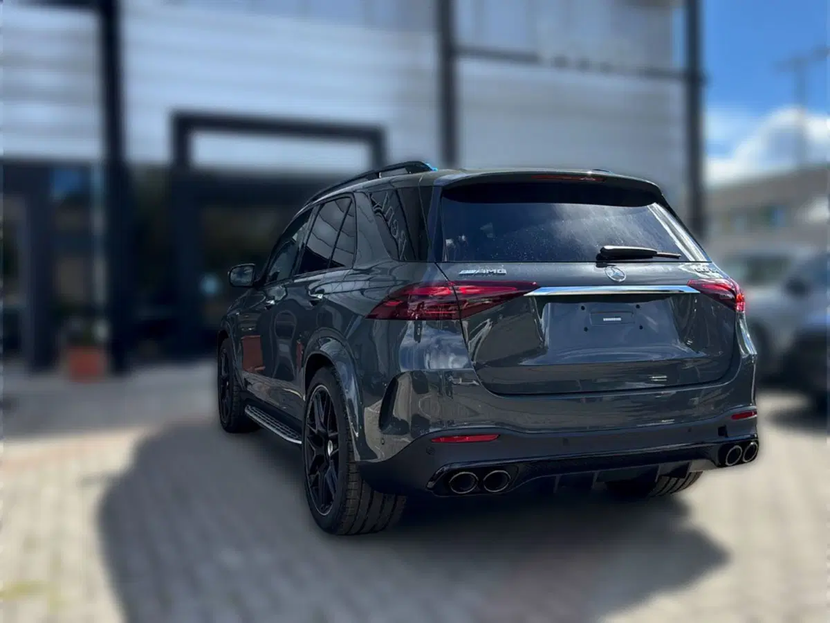 Mercedes-Benz GLE SUV nuova a Pisa (4)
