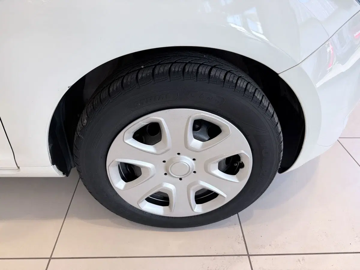 Ford Ka usata a Latina (12)