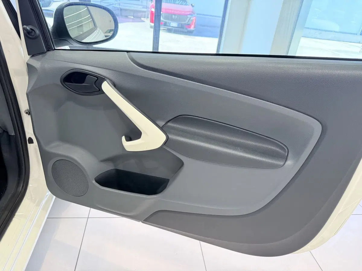 Ford Ka usata a Latina (20)