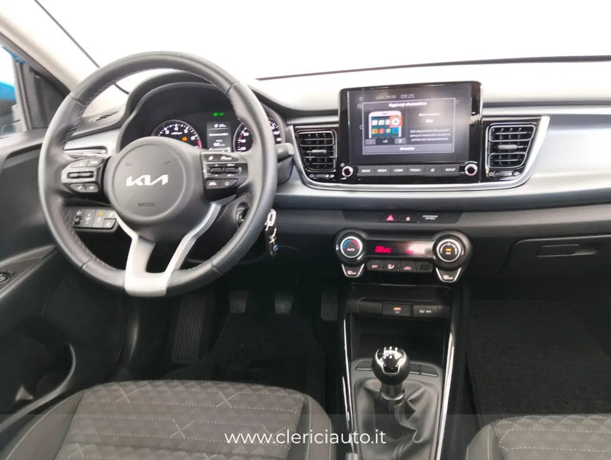 Kia Rio usata a Como (10)