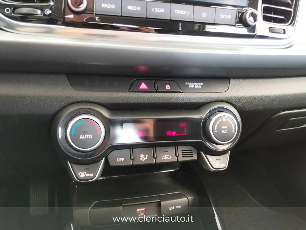 Kia Rio usata a Como (15)