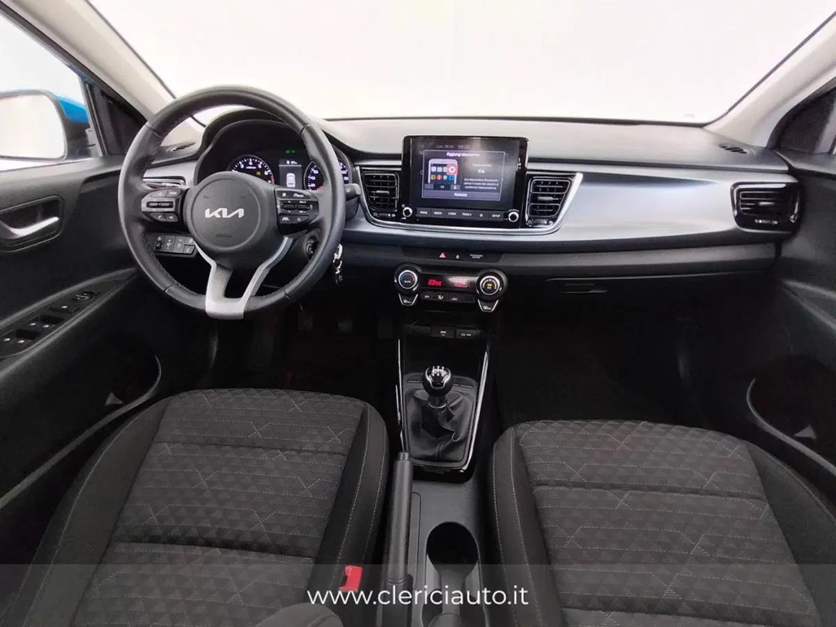 Kia Rio usata a Como (4)