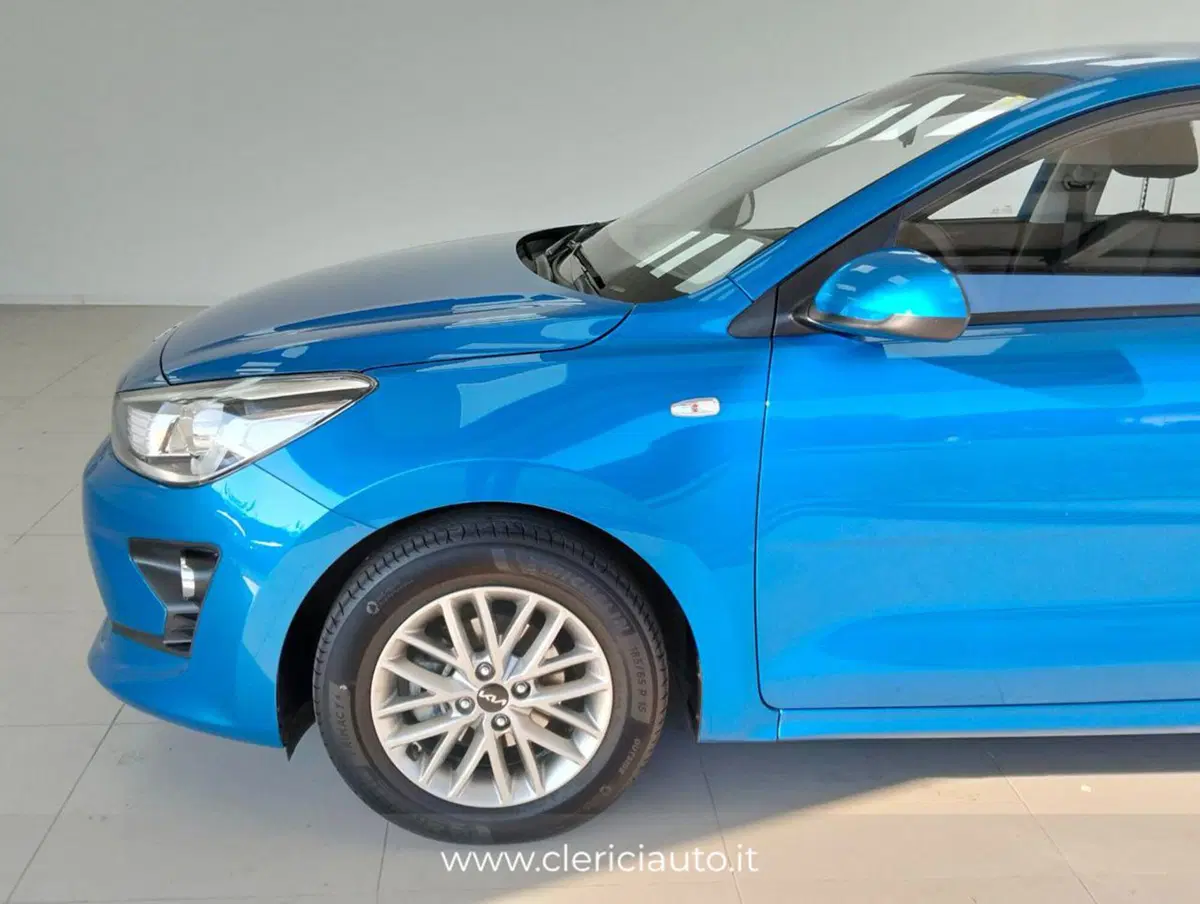 Kia Rio usata a Como (9)