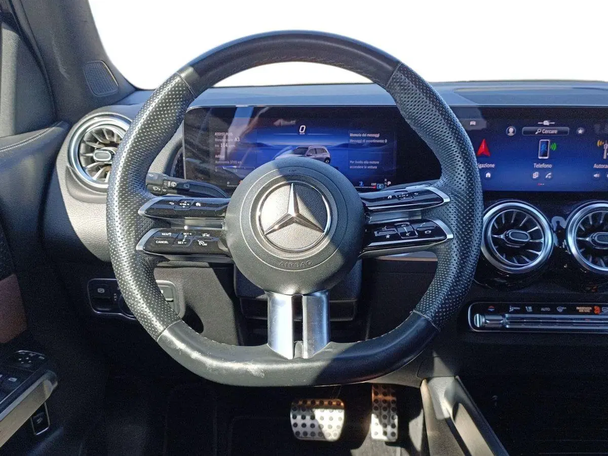 Mercedes-Benz GLB usata a Bari (11)