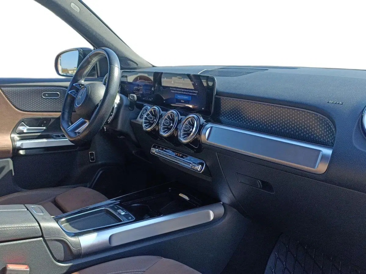 Mercedes-Benz GLB usata a Bari (15)
