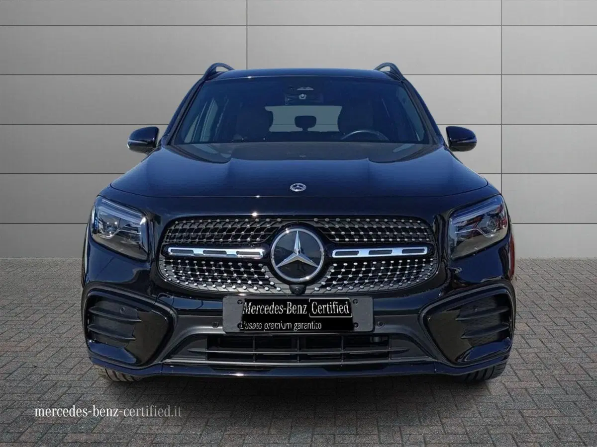 Mercedes-Benz GLB usata a Bari (3)