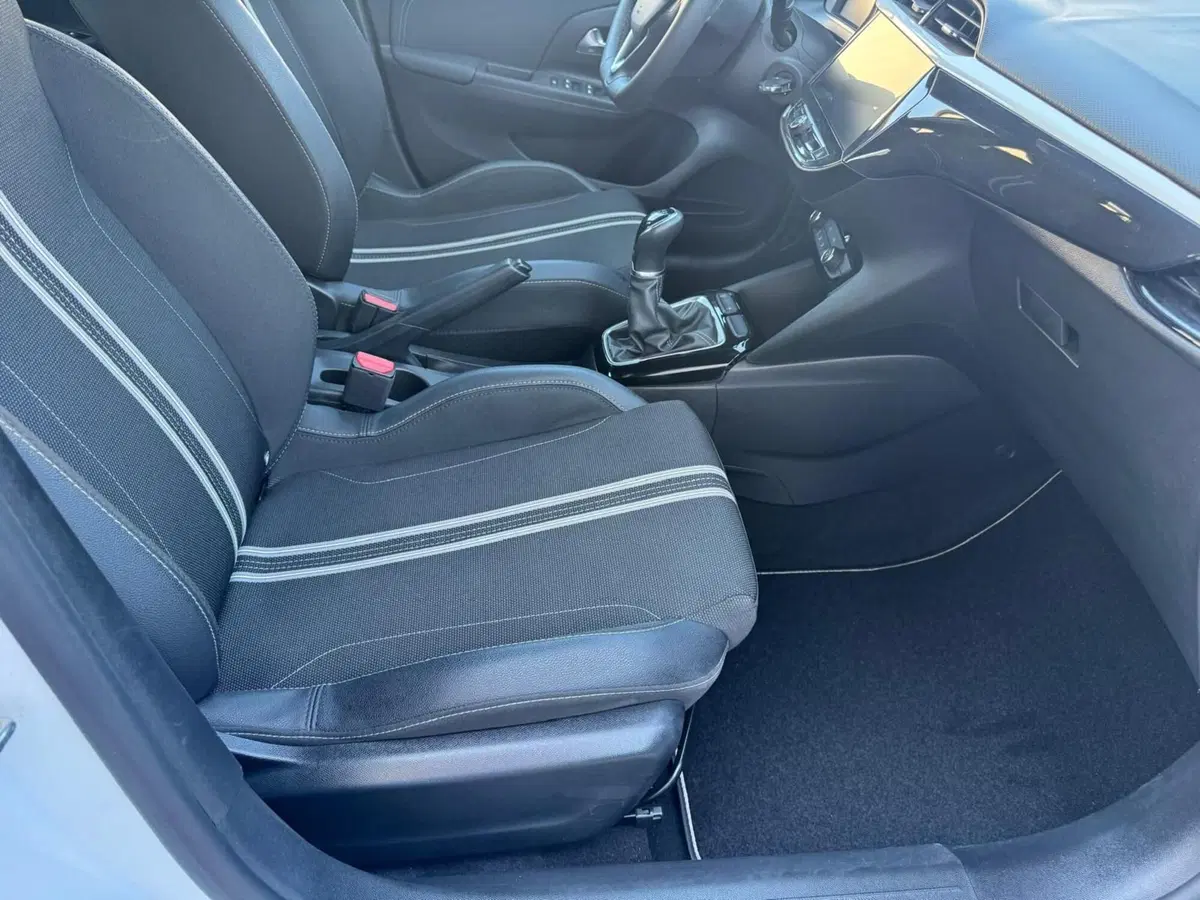 Opel Corsa nuova a Ferrara (16)