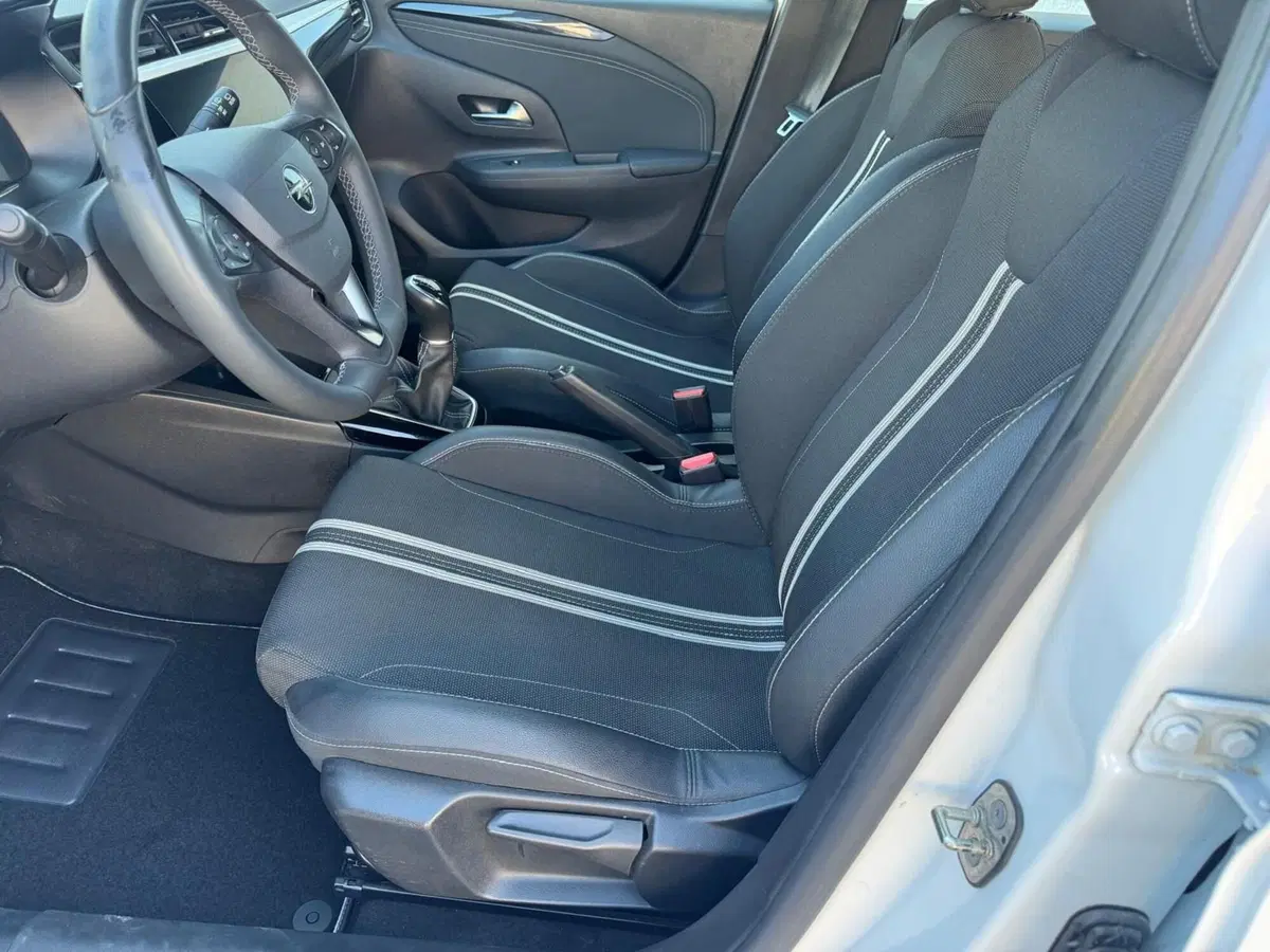 Opel Corsa nuova a Ferrara (17)