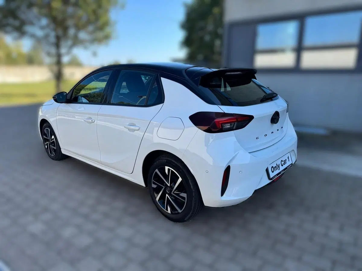 Opel Corsa nuova a Ferrara (6)
