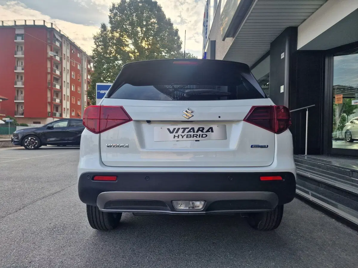 Suzuki Vitara nuova a Milano (5)