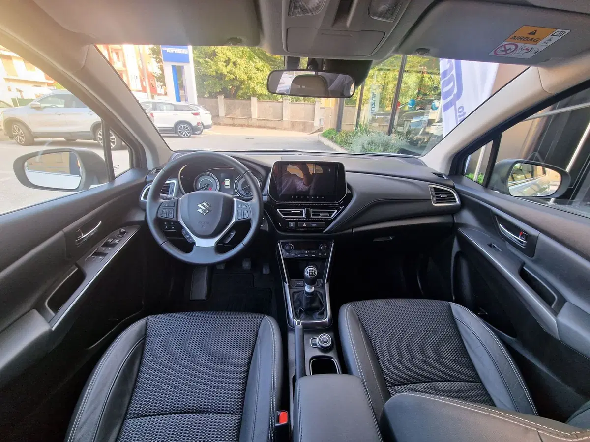 Suzuki S-Cross usata a Milano (8)