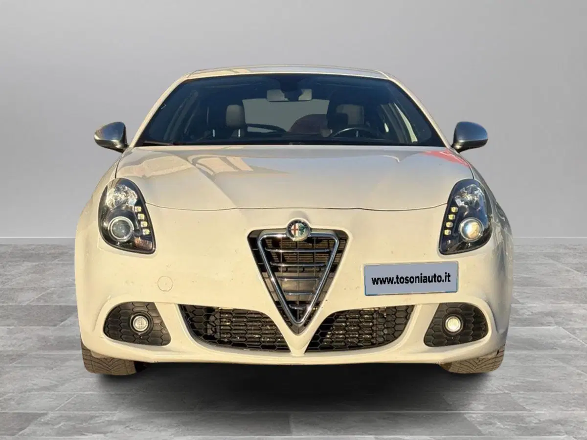 Alfa Romeo Giulietta usata a Siena (3)
