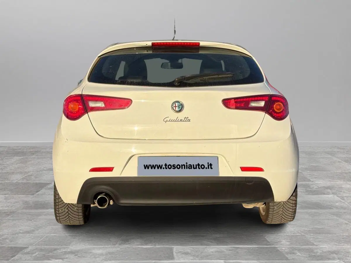Alfa Romeo Giulietta usata a Siena (5)