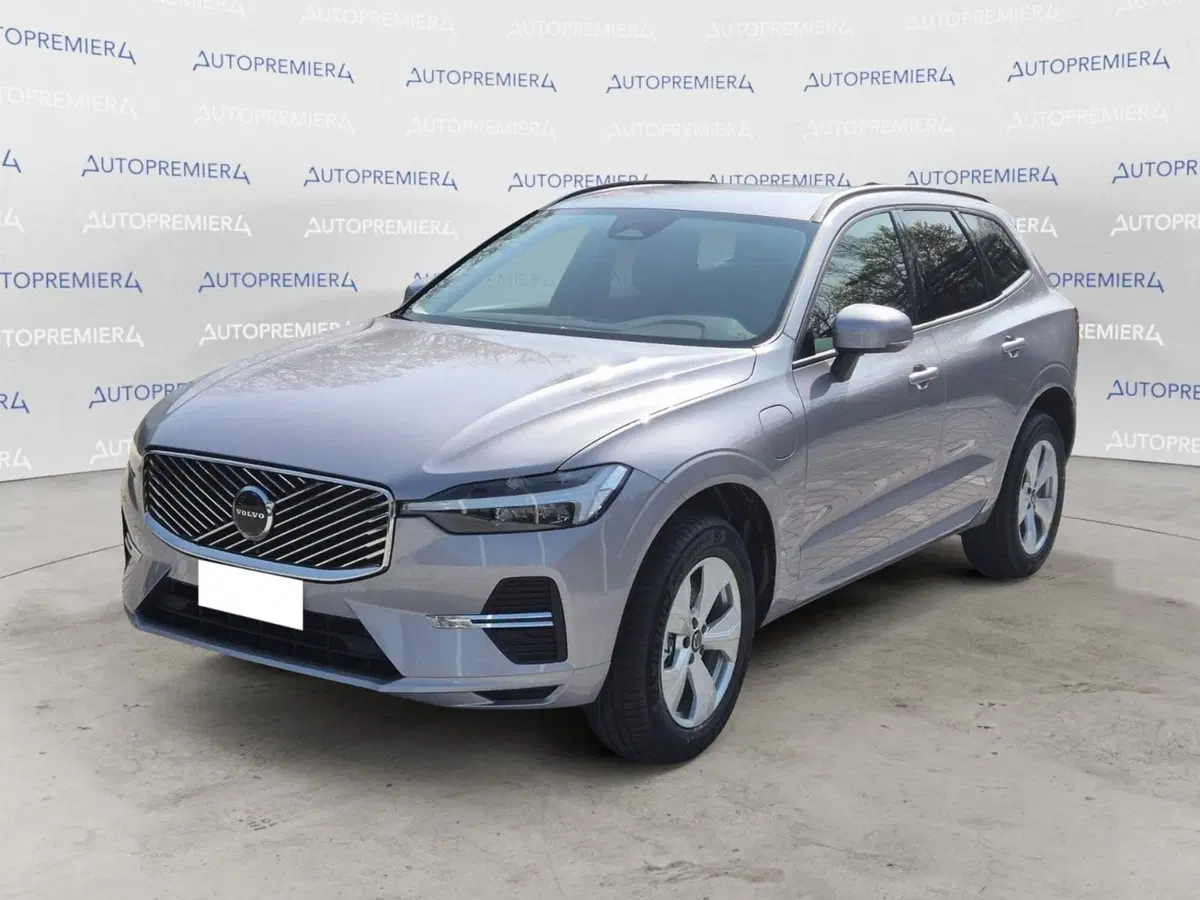 Volvo XC60 nuova a Como