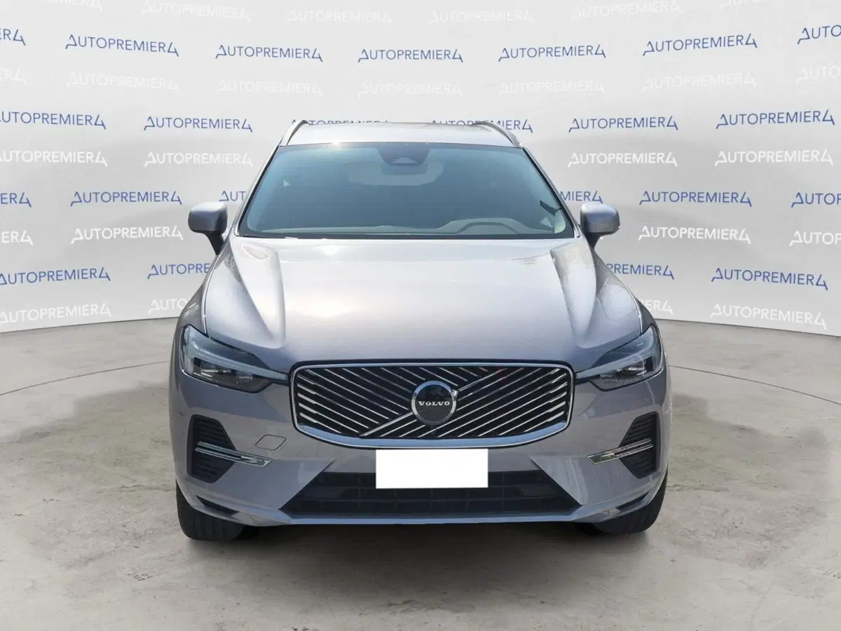 Volvo XC60 nuova a Como (3)