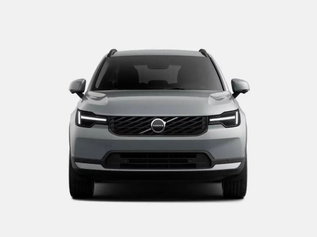 Volvo XC40 nuova a Como (2)