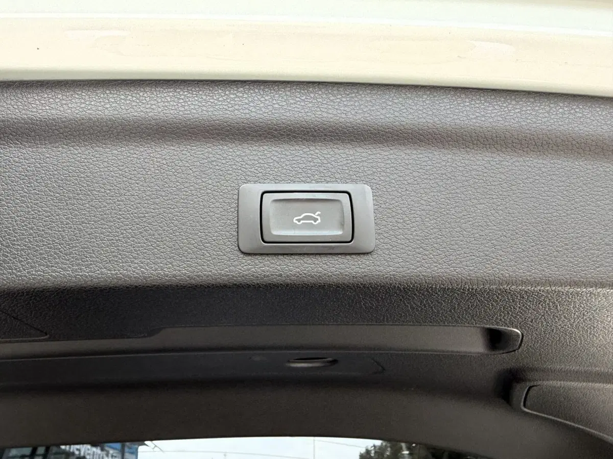 Audi Q3 Sportback usata a Avellino (8)