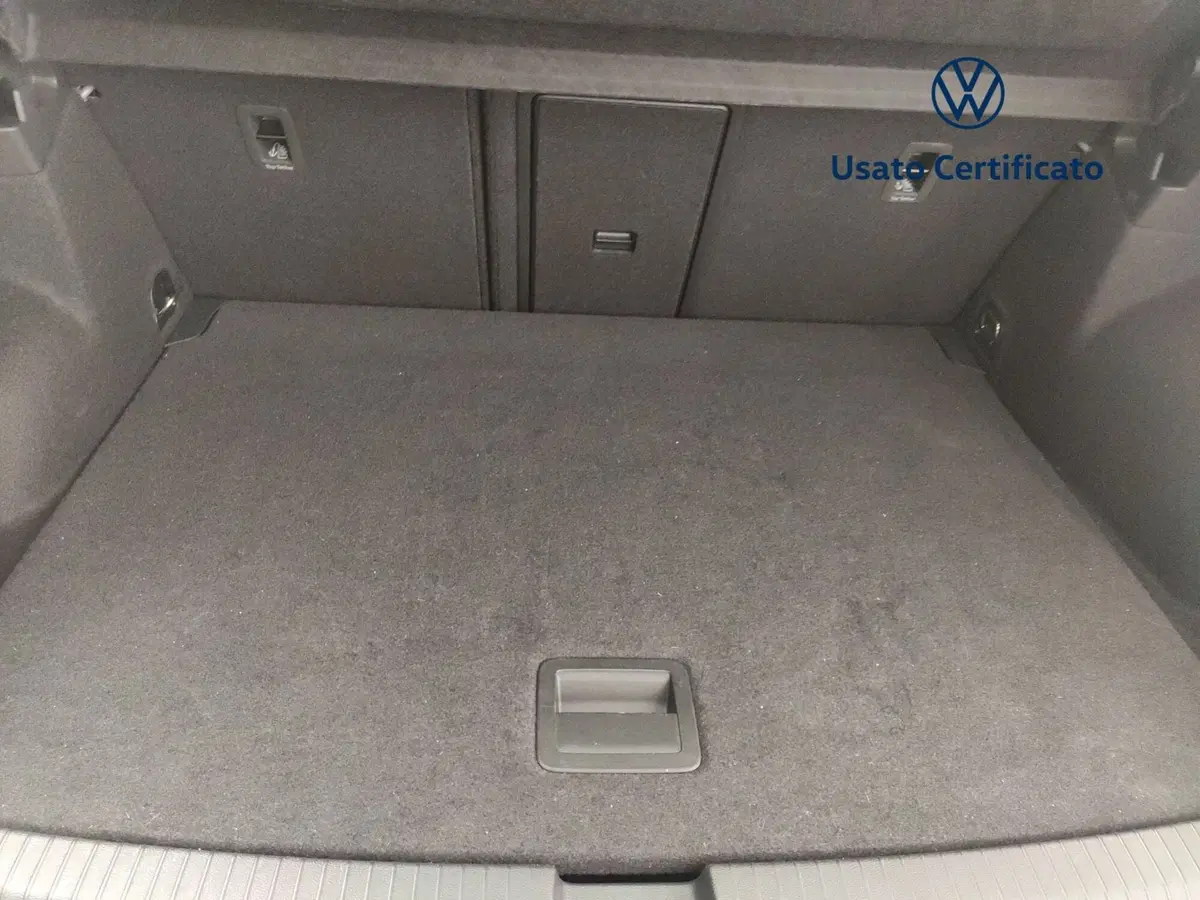 Volkswagen T-Roc usata a Avellino (17)