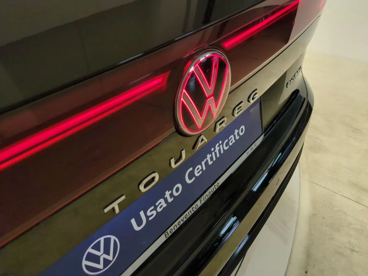 Volkswagen Touareg usata a Avellino (11)