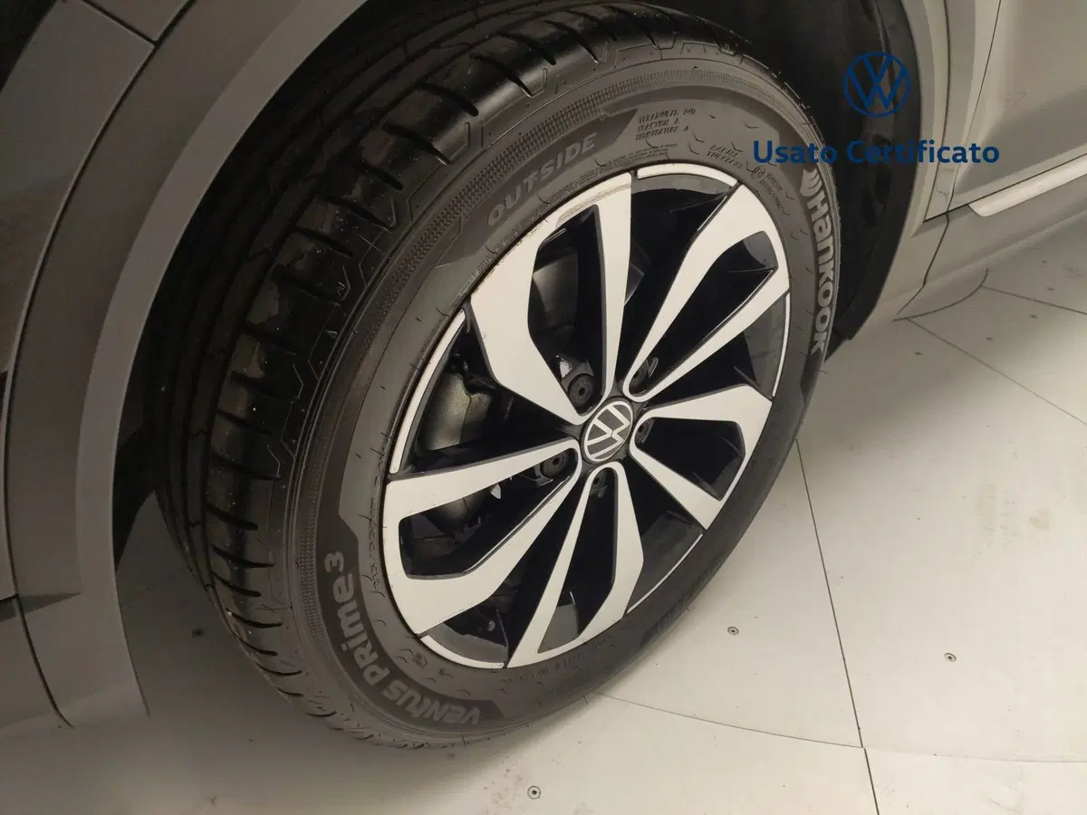 Volkswagen T-Roc usata a Avellino (11)