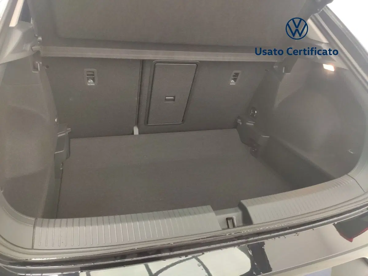 Volkswagen T-Roc usata a Avellino (14)