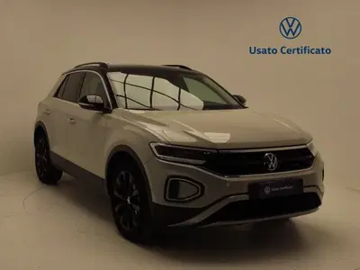 Volkswagen T-Roc 1.0 TSI Life del 2023 usata a Pratola Serra