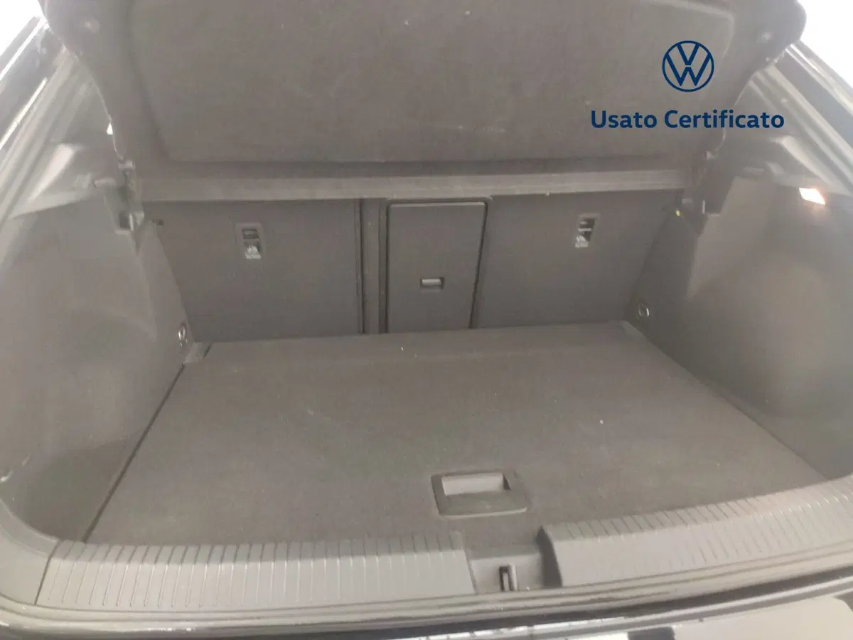 Volkswagen T-Roc usata a Avellino (17)