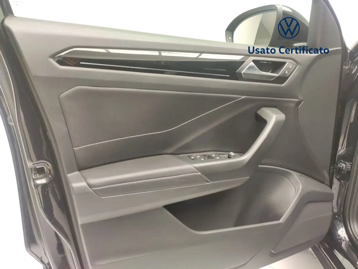Volkswagen T-Roc usata a Avellino (19)